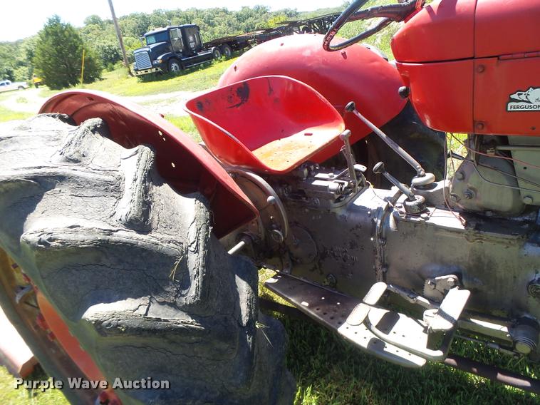 image for item DB5840 Massey Ferguson tractor