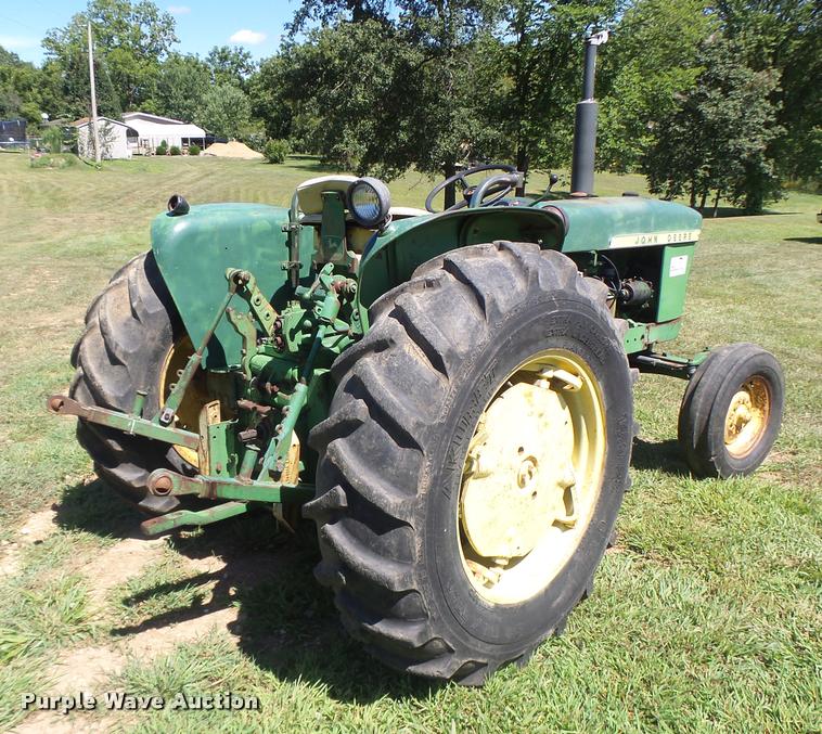 image for item DB5841 John Deere 2010 tractor