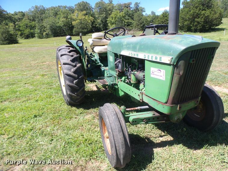 image for item DB5841 John Deere 2010 tractor