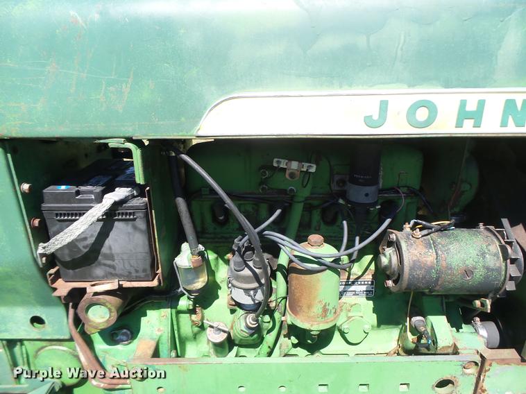 image for item DB5841 John Deere 2010 tractor