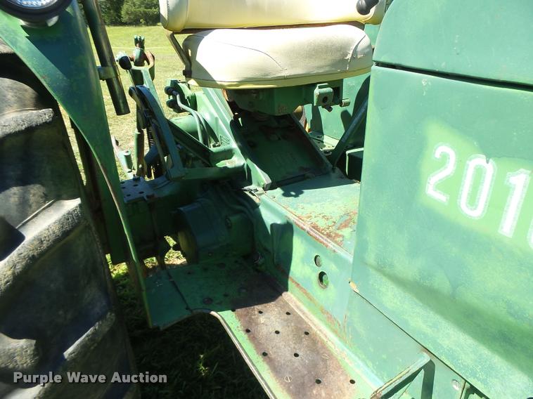 image for item DB5841 John Deere 2010 tractor