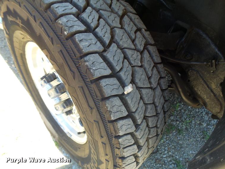 image for item DB5845 2005 Chevrolet Silverado 2500HD LS pickup truck