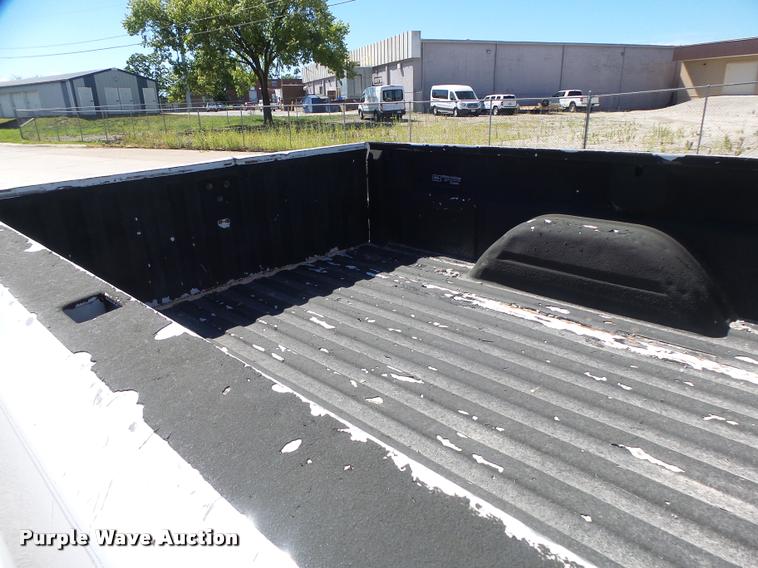 image for item DB5845 2005 Chevrolet Silverado 2500HD LS pickup truck