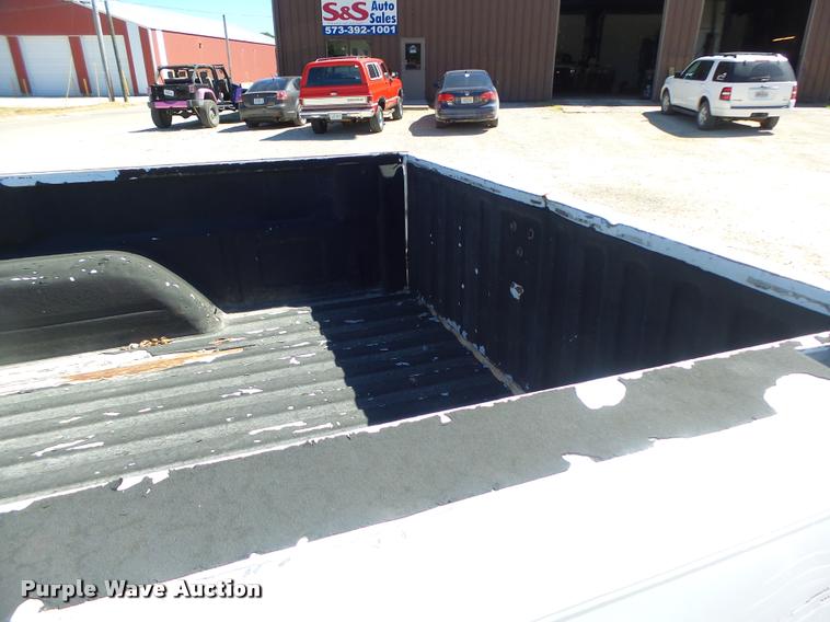 image for item DB5845 2005 Chevrolet Silverado 2500HD LS pickup truck