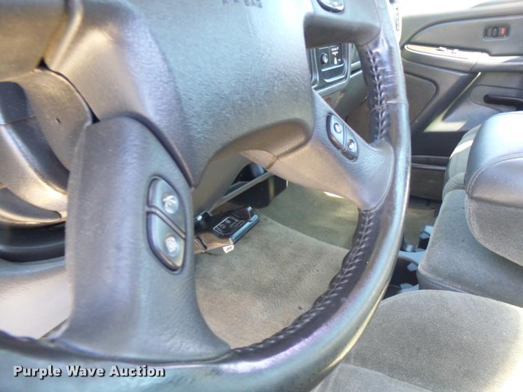 image for item DB5845 2005 Chevrolet Silverado 2500HD LS pickup truck