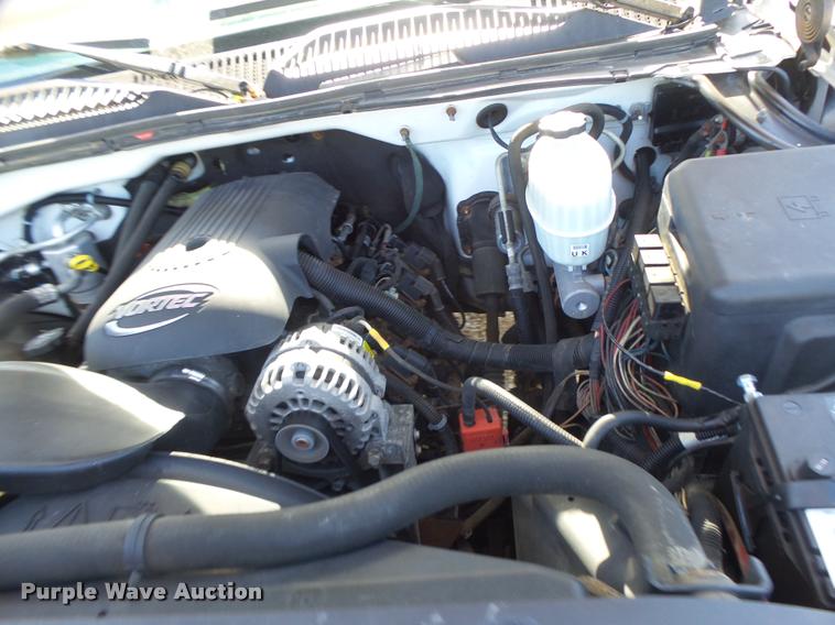 image for item DB5845 2005 Chevrolet Silverado 2500HD LS pickup truck