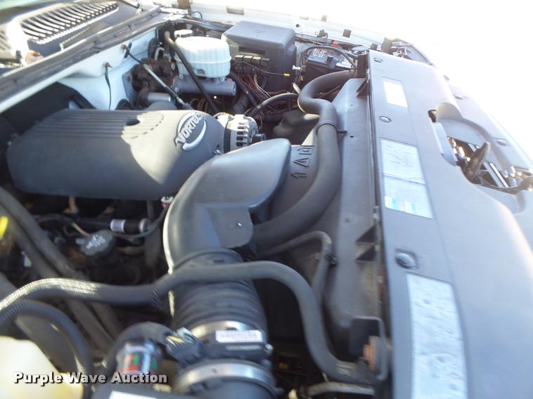 image for item DB5845 2005 Chevrolet Silverado 2500HD LS pickup truck