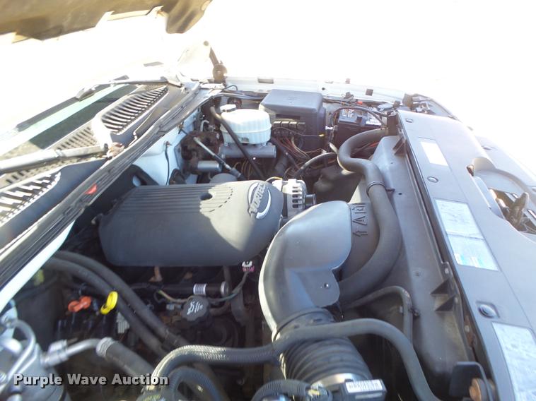 image for item DB5845 2005 Chevrolet Silverado 2500HD LS pickup truck