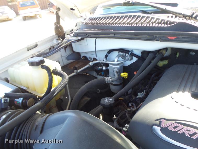 image for item DB5845 2005 Chevrolet Silverado 2500HD LS pickup truck