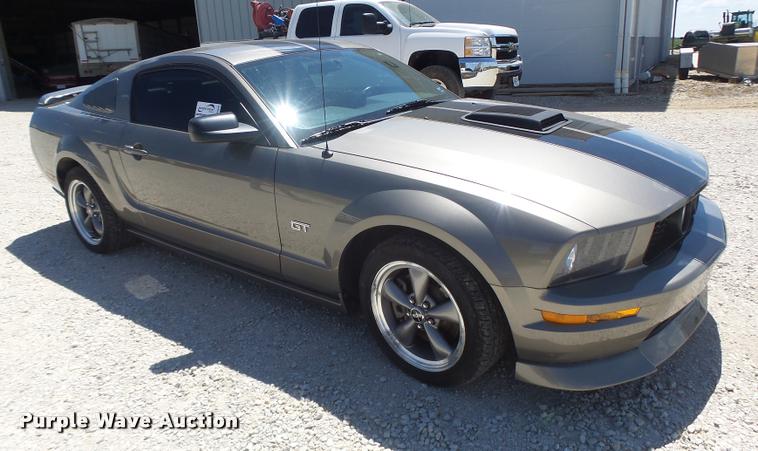 image for item DB5849 2005 Ford Mustang GT