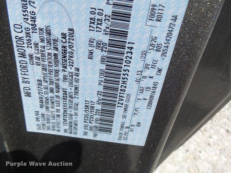 image for item DB5849 2005 Ford Mustang GT