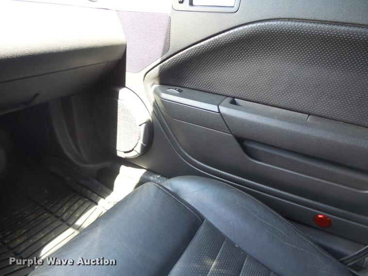 image for item DB5849 2005 Ford Mustang GT