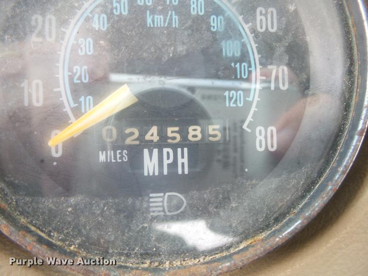 image for item DB7448 1989 Mack R686ST semi truck