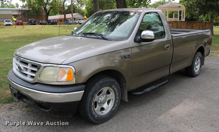 image for item DB9266 2002 Ford F150 XLT pickup truck