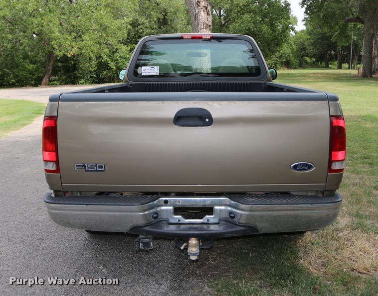 image for item DB9266 2002 Ford F150 XLT pickup truck