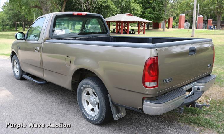 image for item DB9266 2002 Ford F150 XLT pickup truck