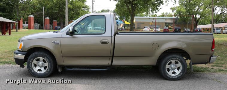 image for item DB9266 2002 Ford F150 XLT pickup truck
