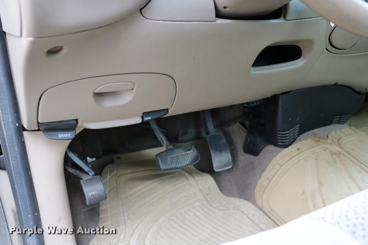 image for item DB9266 2002 Ford F150 XLT pickup truck