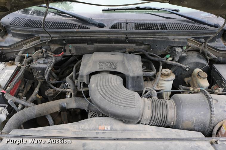 image for item DB9266 2002 Ford F150 XLT pickup truck