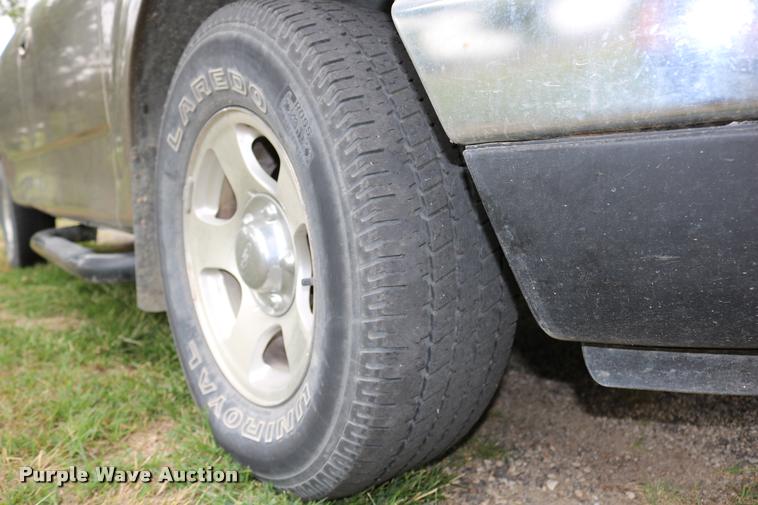 image for item DB9266 2002 Ford F150 XLT pickup truck