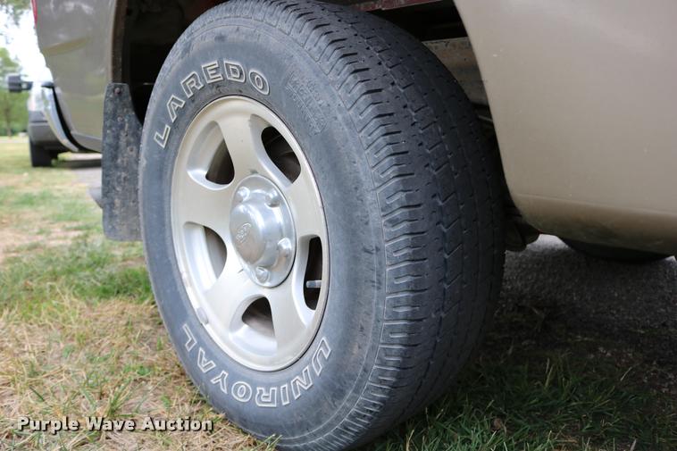 image for item DB9266 2002 Ford F150 XLT pickup truck