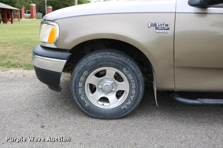 image for item DB9266 2002 Ford F150 XLT pickup truck