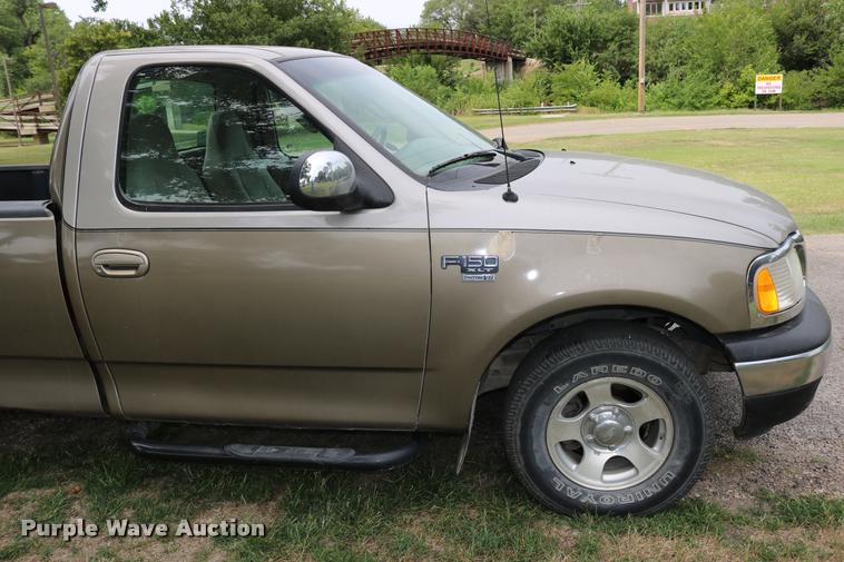 image for item DB9266 2002 Ford F150 XLT pickup truck