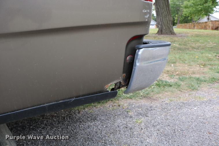 image for item DB9266 2002 Ford F150 XLT pickup truck