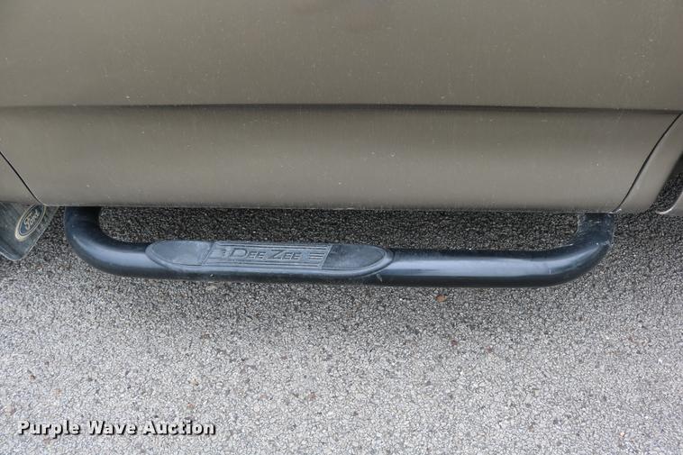 image for item DB9266 2002 Ford F150 XLT pickup truck