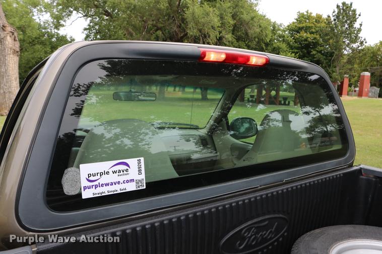 image for item DB9266 2002 Ford F150 XLT pickup truck