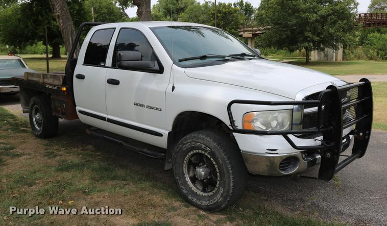 image for item DB9268 2004 Dodge Ram 2500 Quad Cab flatbed pickup truck