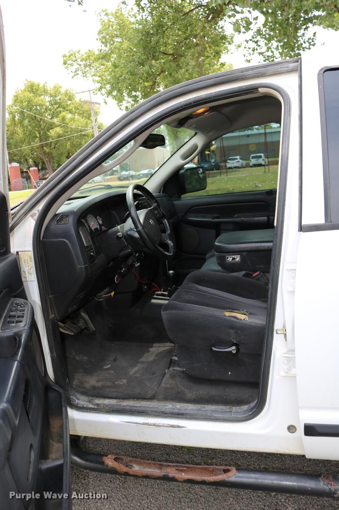 image for item DB9268 2004 Dodge Ram 2500 Quad Cab flatbed pickup truck