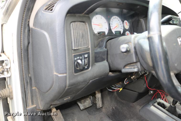 image for item DB9268 2004 Dodge Ram 2500 Quad Cab flatbed pickup truck