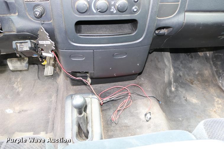 image for item DB9268 2004 Dodge Ram 2500 Quad Cab flatbed pickup truck