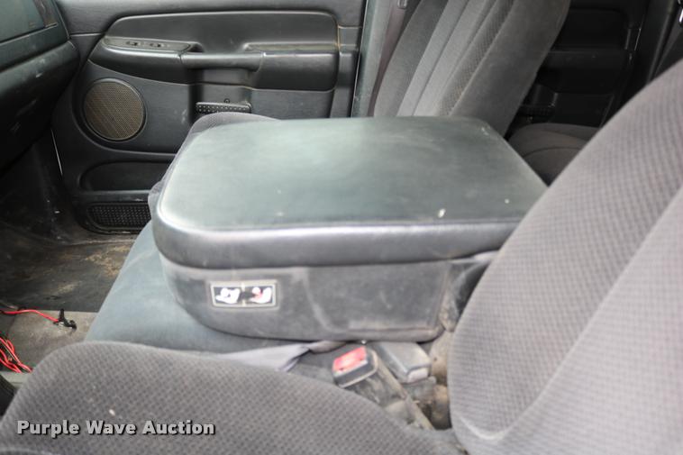 image for item DB9268 2004 Dodge Ram 2500 Quad Cab flatbed pickup truck