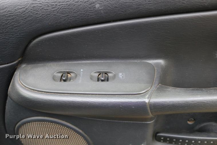 image for item DB9268 2004 Dodge Ram 2500 Quad Cab flatbed pickup truck