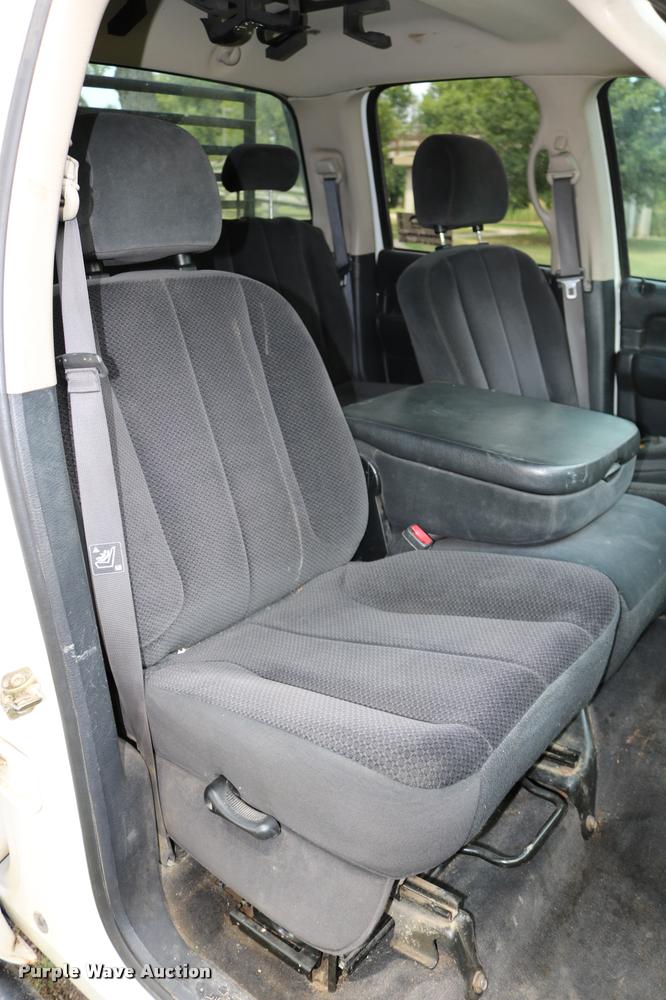 image for item DB9268 2004 Dodge Ram 2500 Quad Cab flatbed pickup truck