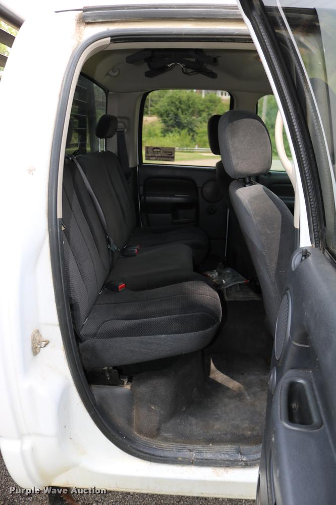image for item DB9268 2004 Dodge Ram 2500 Quad Cab flatbed pickup truck