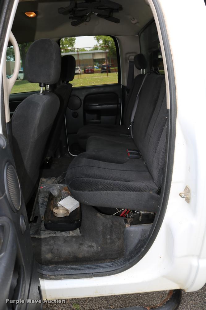 image for item DB9268 2004 Dodge Ram 2500 Quad Cab flatbed pickup truck