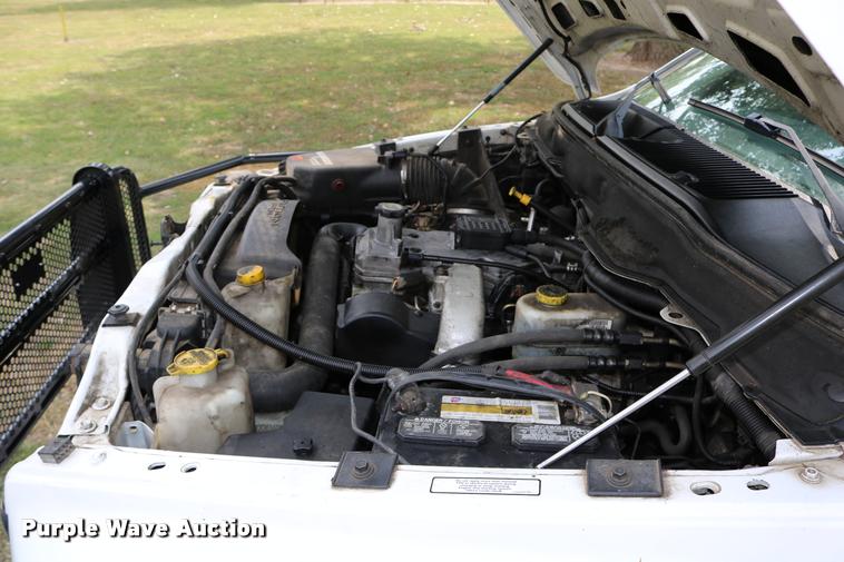 image for item DB9268 2004 Dodge Ram 2500 Quad Cab flatbed pickup truck