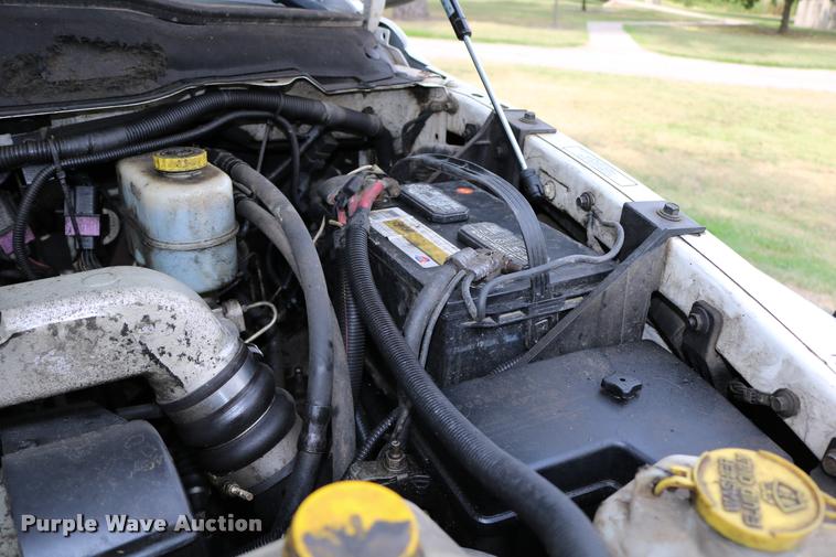 image for item DB9268 2004 Dodge Ram 2500 Quad Cab flatbed pickup truck