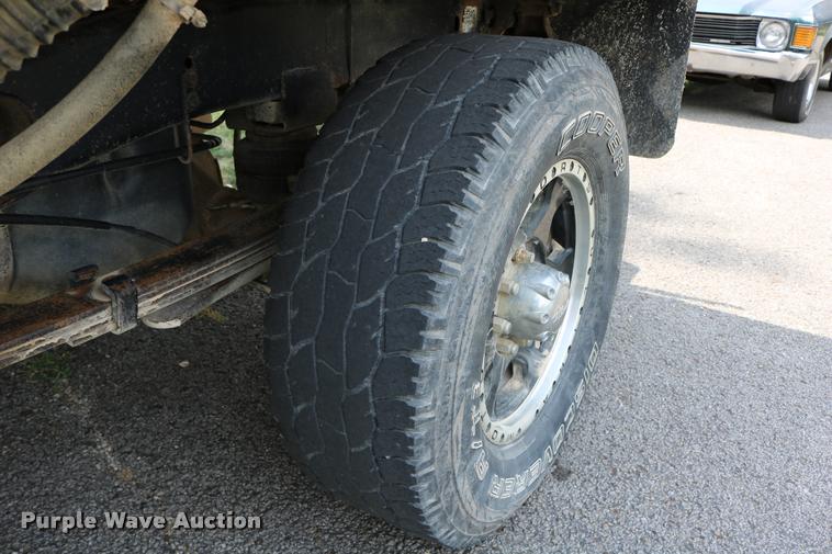 image for item DB9268 2004 Dodge Ram 2500 Quad Cab flatbed pickup truck