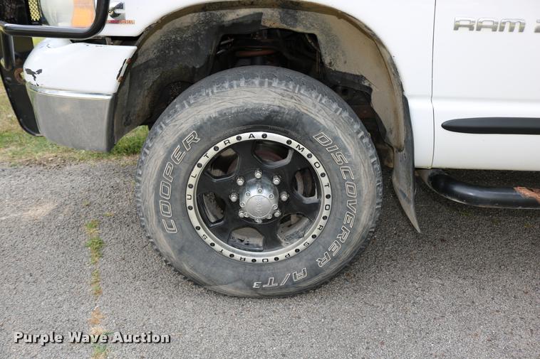 image for item DB9268 2004 Dodge Ram 2500 Quad Cab flatbed pickup truck