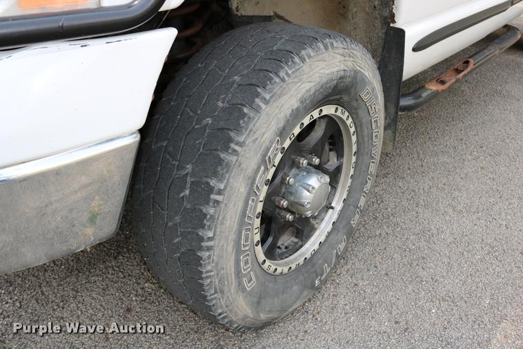 image for item DB9268 2004 Dodge Ram 2500 Quad Cab flatbed pickup truck