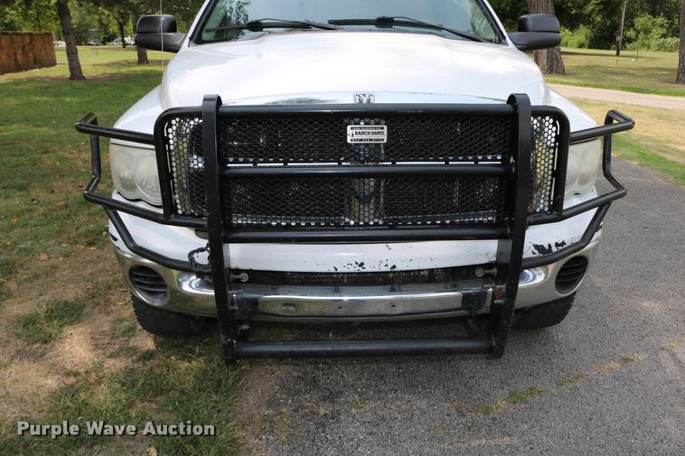 image for item DB9268 2004 Dodge Ram 2500 Quad Cab flatbed pickup truck