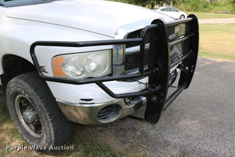 image for item DB9268 2004 Dodge Ram 2500 Quad Cab flatbed pickup truck
