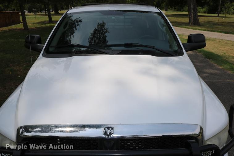 image for item DB9268 2004 Dodge Ram 2500 Quad Cab flatbed pickup truck