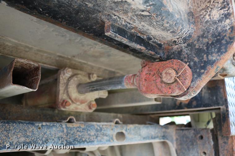 image for item DB9268 2004 Dodge Ram 2500 Quad Cab flatbed pickup truck