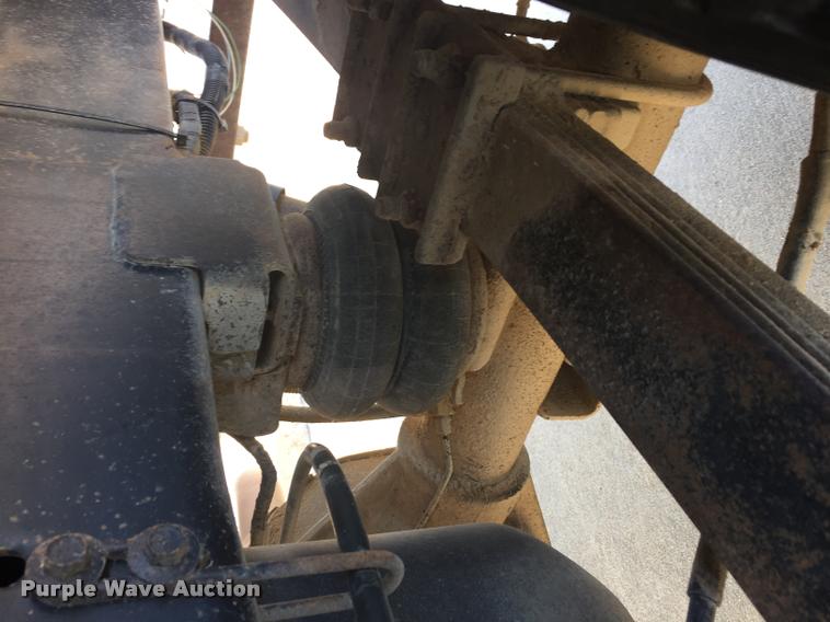 image for item DB9268 2004 Dodge Ram 2500 Quad Cab flatbed pickup truck