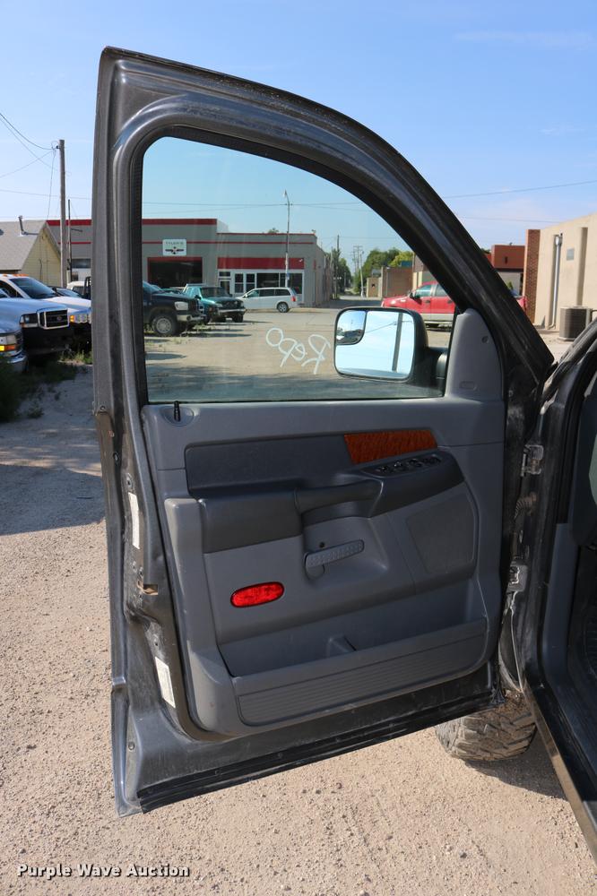 image for item DB9276 2006 Dodge Ram 2500 Mega Cab pickup truck